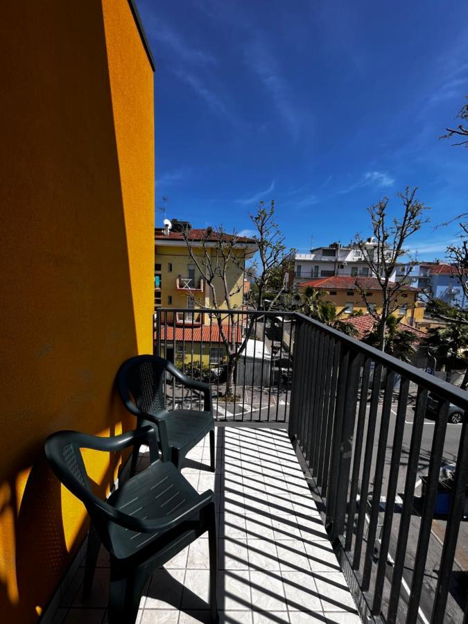 Hotel Morfeo - Young People Hotels (Adults Only) Ріміні Екстер'єр фото